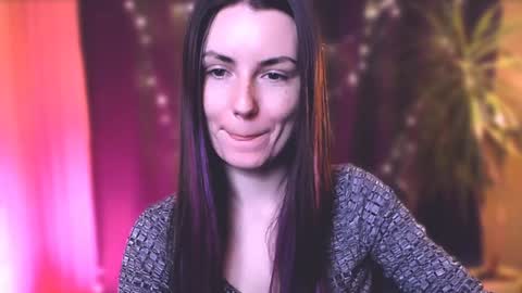 Snapshot of too_beautiful chatting on January 4, 8:27 pm Elizabeth online show from January 4, 8:27 pm