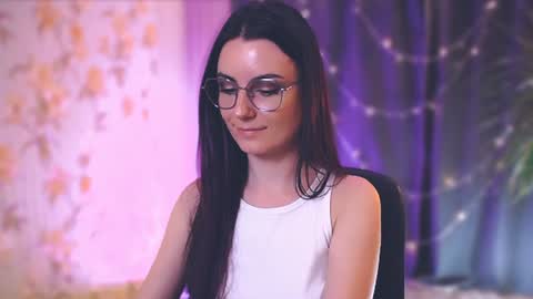 Snapshot of too_beautiful chatting on January 15, 11:30 pm Elizabeth online show from January 15, 11:30 pm