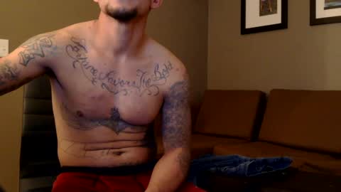 Snapshot of toomuchsmoke chatting on January 9, 8:24 am toomuchsmoke online show from January 9, 8:24 am