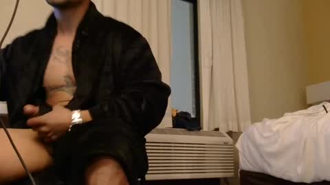 Snapshot of toomuchsmoke chatting on January 18, 5:52 am toomuchsmoke online show from January 18, 5:52 am