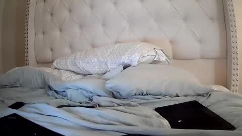 toomuchsmoke online show from November 24, 4:01 am