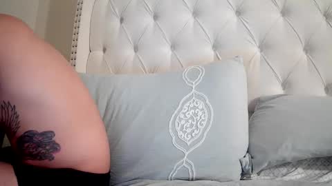 toomuchsmoke online show from November 26, 1:39 am