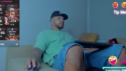Snapshot of toonnydee chatting on March 14, 4:07 am Tony Dee online show from March 14, 4:07 am