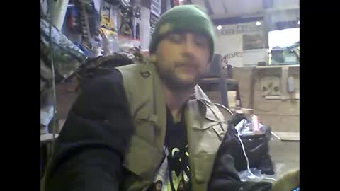 Snapshot of topsykrit_j chatting on February 24, 3:44 am topsykrit_j online show from February 24, 3:44 am