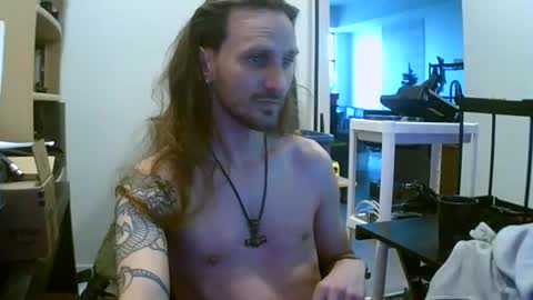 Snapshot of tornado2156 chatting on January 6, 8:50 pm Tornado2156 online show from January 6, 8:50 pm