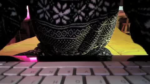 Snapshot of torosko chatting on March 7, 3:28 pm Torosko online show from March 7, 3:28 pm