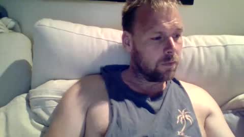 Snapshot of torres0902 chatting on December 5, 7:50 am torres0902 online show from December 5, 7:50 am