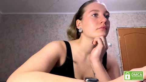 Anita online show from April 9, 10:20 am