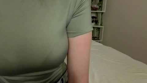 Snapshot of toshacress chatting on February 20, 6:19 am Kate online show from February 20, 6:19 am