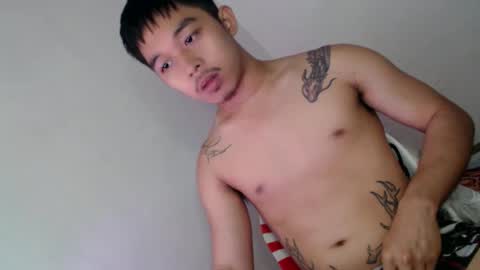Snapshot of toshi_dakxxx chatting on April 18, 10:21 pm toshi_dakxxx online show from April 18, 10:21 pm