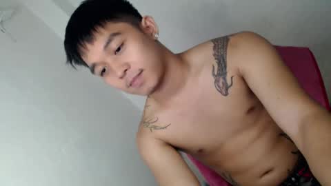Snapshot of toshi_dakxxx chatting on May 6, 5:07 pm toshi_dakxxx online show from May 6, 5:07 pm