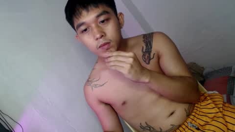Snapshot of toshi_dakxxx chatting on May 8, 8:41 am toshi_dakxxx online show from May 8, 8:41 am