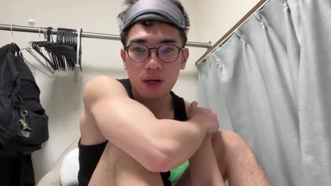 Snapshot of toshikaro0 chatting on February 3, 5:03 pm Karo online show from February 3, 5:03 pm