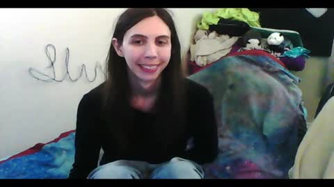 Snapshot of totalfuckingadorable chatting on April 25, 1:52 am Luna online show from April 25, 1:52 am