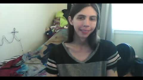 Snapshot of totalfuckingadorable chatting on July 6, 6:54 pm Luna online show from July 6, 6:54 pm