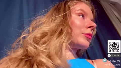 Madam Viktoria   Vacation in Portugal  2811 - 0412 online show from February 8, 5:27 pm