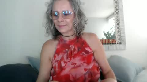 Snapshot of totypink chatting on June 16, 3:03 pm TotyPink online show from June 16, 3:03 pm