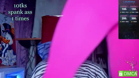   online show from November 23, 12:05 pm