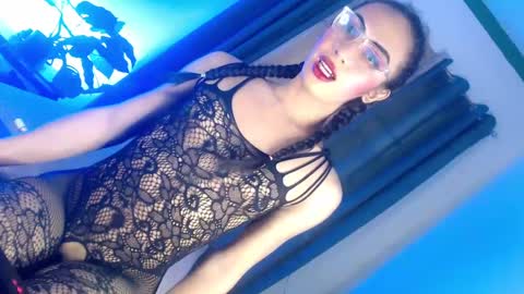 Snapshot of touch_my_body_daddy chatting on February 15, 4:36 am touch_my_body_daddy online show from February 15, 4:36 am