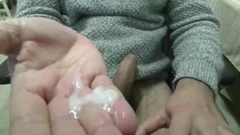 toumout222 online show from February 23, 7:00 pm