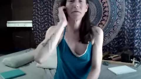 Snapshot of toxiclayne chatting on April 3, 3:15 am toxiclayne online show from April 3, 3:15 am