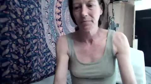 Snapshot of toxiclayne chatting on April 3, 5:44 pm toxiclayne online show from April 3, 5:44 pm
