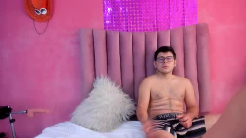 toxiclove01 online show from September 30, 6:13 pm