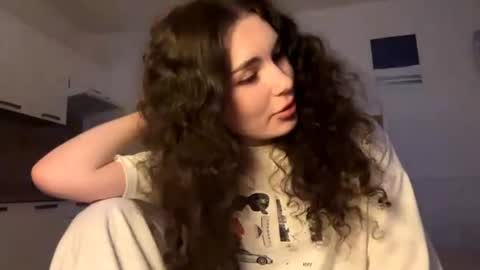 Snapshot of tracithetford chatting on July 12, 6:21 pm Alex3 online show from July 12, 6:21 pm