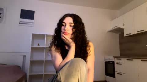 Snapshot of tracithetford chatting on July 19, 4:54 pm Alex3 online show from July 19, 4:54 pm