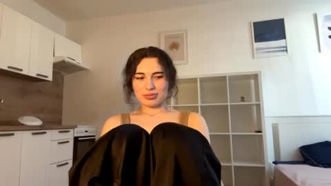Snapshot of tracithetford chatting on August 3, 12:10 pm Alex3 online show from August 3, 12:10 pm