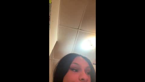 Snapshot of tracy227 chatting on October 25, 8:33 am tracy227 online show from October 25, 8:33 am