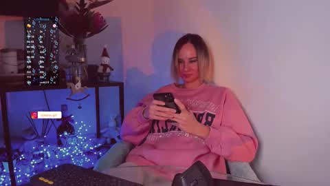 Hey my name is Kiri Kiri online show from December 13, 7:53 pm