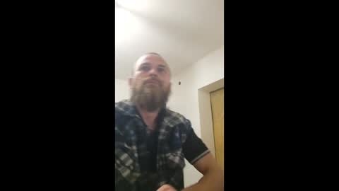 Snapshot of tralalabala chatting on March 31, 7:58 pm Tralalabala online show from March 31, 7:58 pm