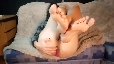 Sarah R. Lenor online show from December 7, 3:08 pm