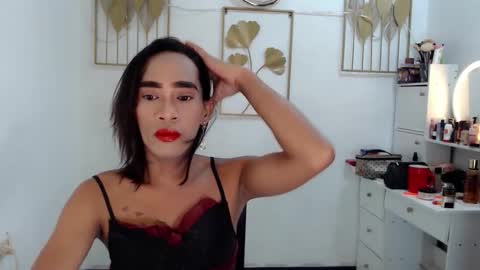 transeugene1990 online show from April 4, 5:49 am