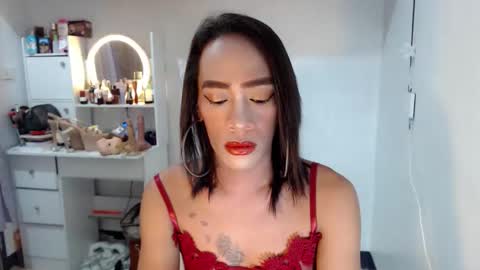 transeugene1990 online show from April 14, 6:08 am