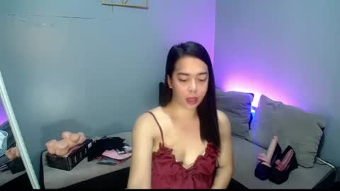 Snapshot of transmanilasue chatting on July 11, 12:24 am Sue online show from July 11, 12:24 am