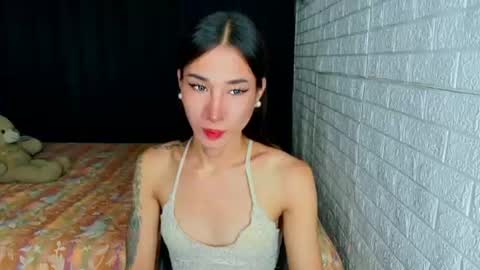 Snapshot of transmedusaxxx chatting on July 7, 12:46 am Chloe online show from July 7, 12:46 am