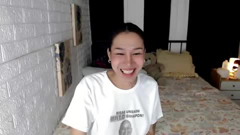 Snapshot of transmedusaxxx chatting on August 3, 4:00 am Chloe online show from August 3, 4:00 am