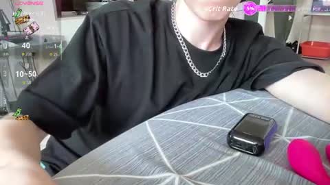 Snapshot of travis_gracile chatting on July 9, 9:02 am Travis online show from July 9, 9:02 am