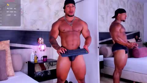 Travis online show from December 19, 1:51 pm