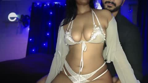 travisandnina online show from January 10, 1:46 pm