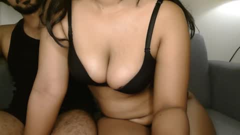 Snapshot of travisandnina chatting on April 29, 3:49 pm travisandnina online show from April 29, 3:49 pm