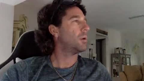 TravisKenn online show from March 1, 9:28 pm