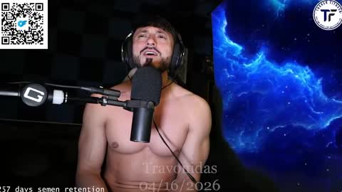 Snapshot of travonidas chatting on April 17, 12:57 am Greek God online show from April 17, 12:57 am