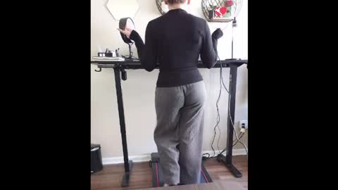 Snapshot of treadmillprincess chatting on April 25, 7:55 pm treadmillprincess online show from April 25, 7:55 pm