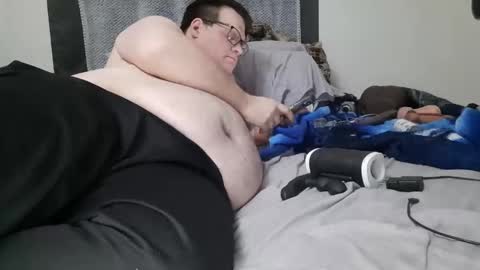 Snapshot of treatbobnice chatting on February 15, 5:09 pm Treat Bob Nice online show from February 15, 5:09 pm