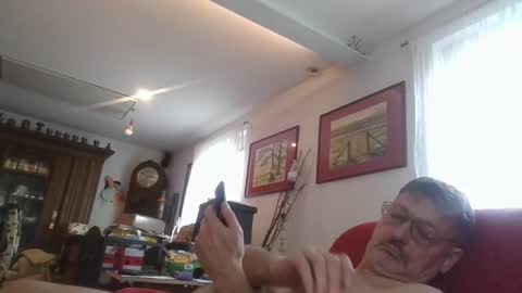 Snapshot of trebgeis1 chatting on October 31, 1:01 pm trebgeis1 online show from October 31, 1:01 pm