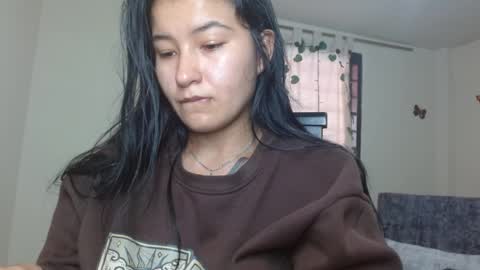 Snapshot of trebol_4 chatting on April 6, 7:48 pm trebol_4 online show from April 6, 7:48 pm