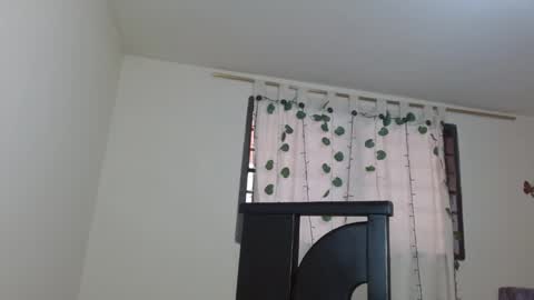 Snapshot of trebol_4 chatting on April 18, 7:58 pm trebol_4 online show from April 18, 7:58 pm